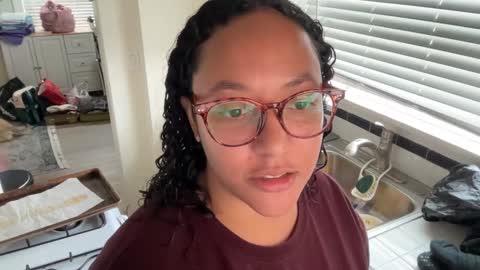 Snapshot of dreamyriri chatting on 12-31-24, 07:29 RIRI OR DREAMY online show from 12-31-24, 07:29