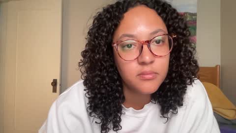 Snapshot of dreamyriri chatting on 01-01-25, 08:26 RIRI OR DREAMY online show from 01-01-25, 08:26