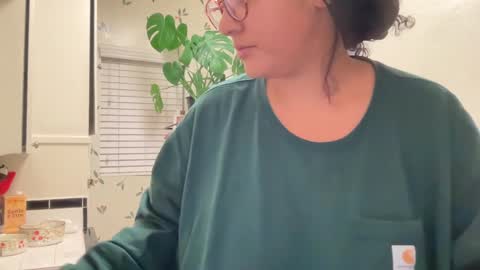 Snapshot of dreamyriri chatting on 01-08-25, 01:53 RIRI OR DREAMY online show from 01-08-25, 01:53