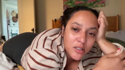 Snapshot of dreamyriri chatting on 02-08-25, 10:40 RIRI OR DREAMY online show from 02-08-25, 10:40