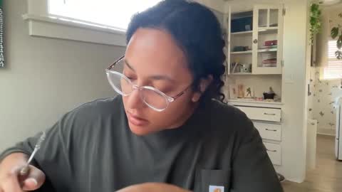 Snapshot of dreamyriri chatting on 02-25-25, 06:53 RIRI OR DREAMY online show from 02-25-25, 06:53