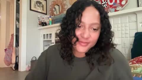 Snapshot of dreamyriri chatting on 09-27-25, 03:28 RIRI OR DREAMY online show from 09-27-25, 03:28