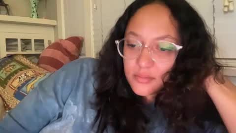 Snapshot of dreamyriri chatting on 10-05-25, 03:27 RIRI OR DREAMY online show from 10-05-25, 03:27