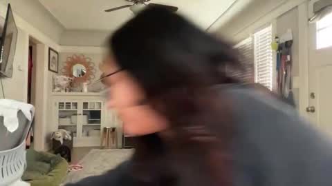 Snapshot of dreamyriri chatting on 10-15-25, 05:02 RIRI OR DREAMY online show from 10-15-25, 05:02