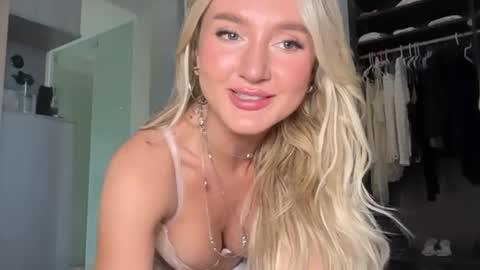 Lilah  online show from 06-20-26, 12:03