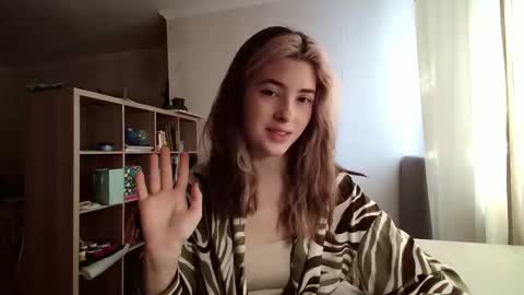 Snapshot of dremazwahlen chatting on 02-10-26, 09:24 Dia online show from 02-10-26, 09:24