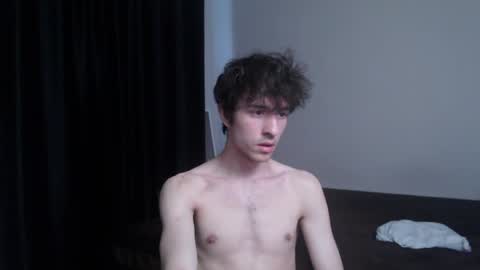Snapshot of dress_air chatting on 04-28-26, 02:27 Air online show from 04-28-26, 02:27