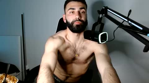 Snapshot of drewwho_ chatting on 04-12-26, 10:59 drewwho_ online show from 04-12-26, 10:59