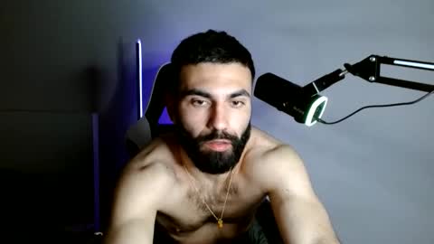 Snapshot of drewwho_ chatting on 04-15-26, 08:32 drewwho_ online show from 04-15-26, 08:32