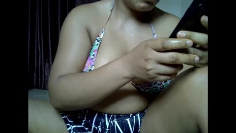 Snapshot of drippingnwet chatting on 03-12-26, 11:27 drippingnwet online show from 03-12-26, 11:27