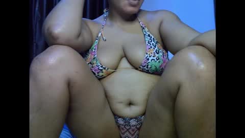 Snapshot of drippingnwet chatting on 03-31-26, 12:01 drippingnwet online show from 03-31-26, 12:01