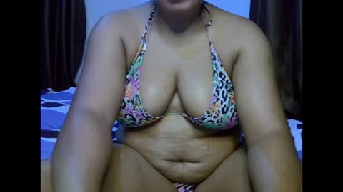 Snapshot of drippingnwet chatting on 04-10-26, 04:17 drippingnwet online show from 04-10-26, 04:17