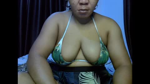 Snapshot of drippingnwet chatting on 04-15-26, 03:02 drippingnwet online show from 04-15-26, 03:02