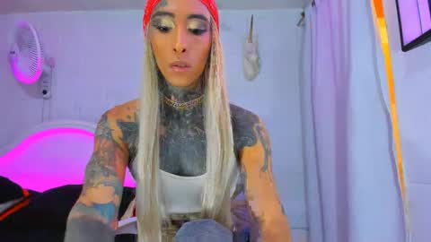 drippyorlove online show from 10-19-25, 06:19