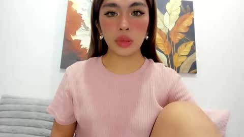 miss. Erika online show from 05-07-26, 10:53