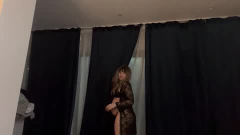 Snapshot of drmommygee chatting on 12-16-25, 09:31 DrMommyGee online show from 12-16-25, 09:31