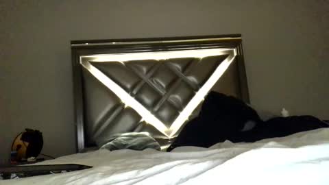 2xTheTrouble online show from 11-10-25, 10:42