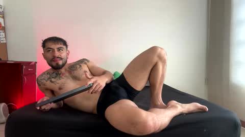 Snapshot of drogama chatting on 04-27-26, 01:53 Drogama online show from 04-27-26, 01:53