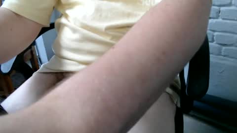 Snapshot of drolve chatting on 06-17-26, 06:42 drolve online show from 06-17-26, 06:42