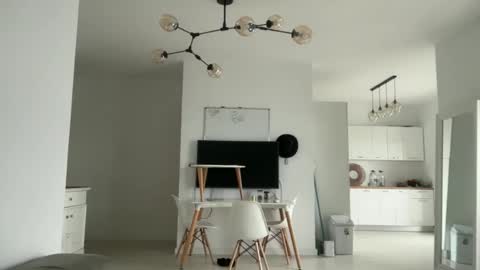 Snapshot of drresa chatting on 12-18-25, 07:03 Dr. Resa online show from 12-18-25, 07:03