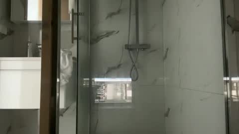 Snapshot of drresa chatting on 12-19-25, 07:15 Dr. Resa online show from 12-19-25, 07:15