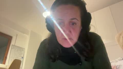 Snapshot of drresa chatting on 12-19-25, 07:21 Dr. Resa online show from 12-19-25, 07:21