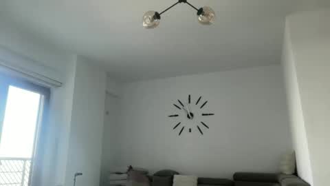 Snapshot of drresa chatting on 12-20-25, 08:10 Dr. Resa online show from 12-20-25, 08:10