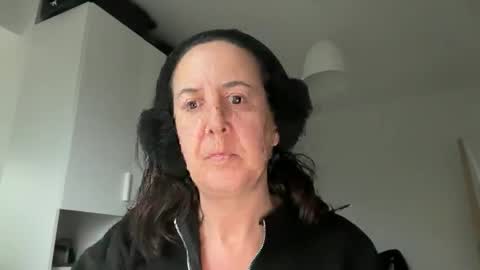 Snapshot of drresa chatting on 02-06-26, 07:02 Dr. Resa online show from 02-06-26, 07:02