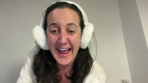 Snapshot of drresa chatting on 02-08-26, 07:39 Dr. Resa online show from 02-08-26, 07:39