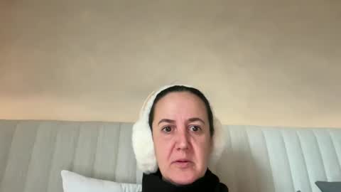 Snapshot of drresa chatting on 02-19-26, 06:42 Dr. Resa online show from 02-19-26, 06:42