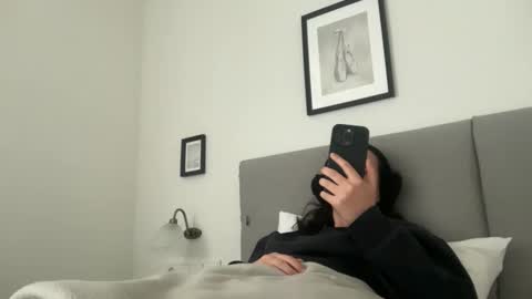 Snapshot of drresa chatting on 03-08-26, 06:17 Dr. Resa online show from 03-08-26, 06:17