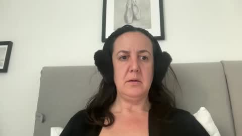 Snapshot of drresa chatting on 03-15-26, 07:36 Dr. Resa online show from 03-15-26, 07:36