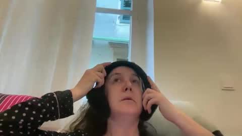 Snapshot of drresa chatting on 03-17-26, 06:17 Dr. Resa online show from 03-17-26, 06:17