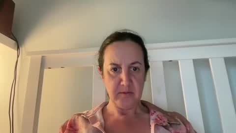 Snapshot of drresa chatting on 04-01-26, 11:11 Dr. Resa online show from 04-01-26, 11:11