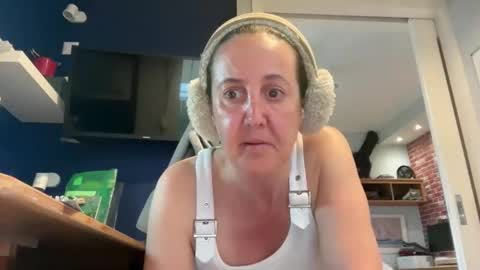 Snapshot of drresa chatting on 04-01-26, 01:41 Dr. Resa online show from 04-01-26, 01:41