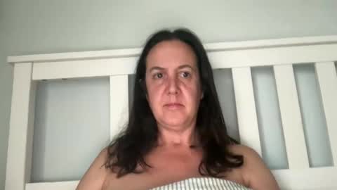 Snapshot of drresa chatting on 04-16-26, 04:46 Dr. Resa online show from 04-16-26, 04:46