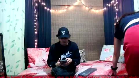Snapshot of drumcore_01 chatting on 05-12-26, 01:25 Drum-Core online show from 05-12-26, 01:25