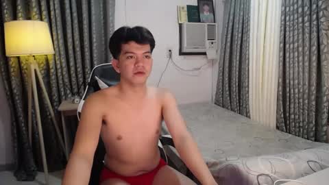 Snapshot of drumsthick chatting on 01-13-25, 04:41 Arch online show from 01-13-25, 04:41