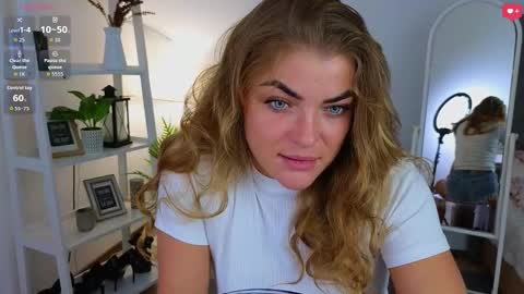 Donna online show from 09-14-25, 04:33