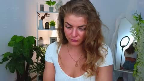 Donna online show from 03-26-26, 04:40