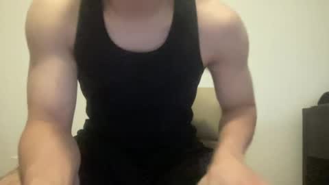 Snapshot of drveucrzy chatting on 07-11-26, 12:24 driveucrzy online show from 07-11-26, 12:24