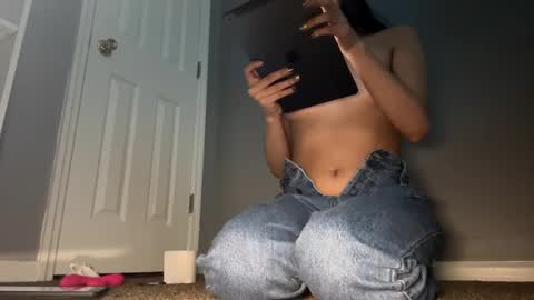 Snapshot of dtfmexbxtch69 chatting on 12-05-24, 02:22 dtfmexbxtch69 online show from 12-05-24, 02:22