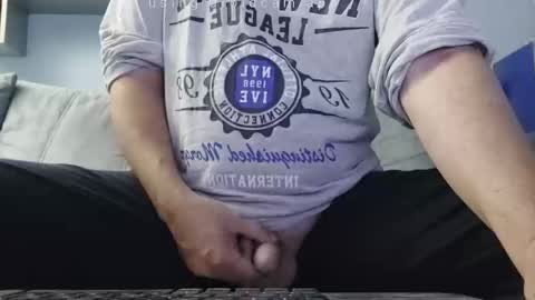 Snapshot of dude_13 chatting on 06-08-26, 03:18 dude_13 online show from 06-08-26, 03:18