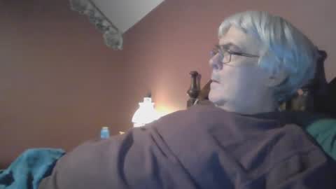 Doug online show from 09-10-25, 04:51