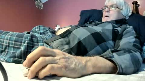 Snapshot of dug38 chatting on 05-14-26, 02:24 Doug online show from 05-14-26, 02:24