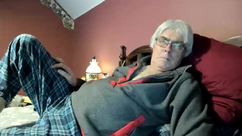 Snapshot of dug38 chatting on 05-31-26, 06:20 Doug online show from 05-31-26, 06:20