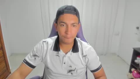 Snapshot of duilber chatting on 11-01-25, 03:36 Duilber online show from 11-01-25, 03:36