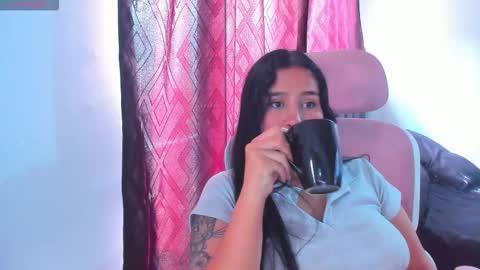 Dulce  online show from 10-28-25, 01:58