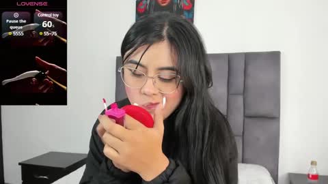 Snapshot of dulce_amg chatting on 03-06-25, 03:35 Dulce amg online show from 03-06-25, 03:35