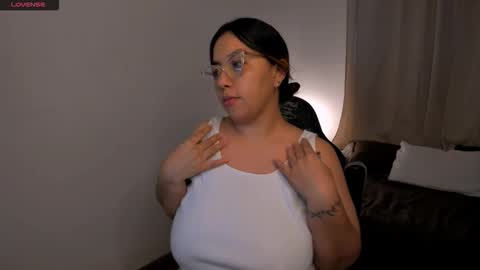 Snapshot of dulce_brithany chatting on 10-17-25, 11:13 dulce brithany online show from 10-17-25, 11:13